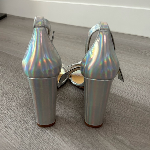 Alexandre Birman Clarita Metallic Ankle-Tie High-Heel Sandals - Picture 2 of 8
